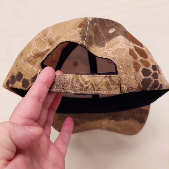 Castrol Oil brown leaf camo design US flag embroidered trucker hat. - Picture 5 of 11